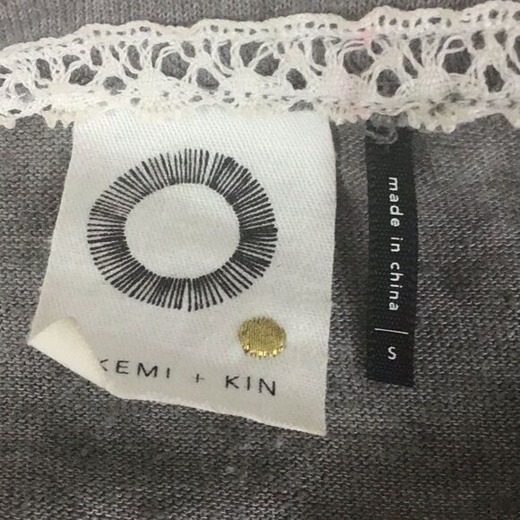 Anthropologie Akemi + Kin Fauna Henley Gray Jungle Cat Theme - Picture 9 of 9